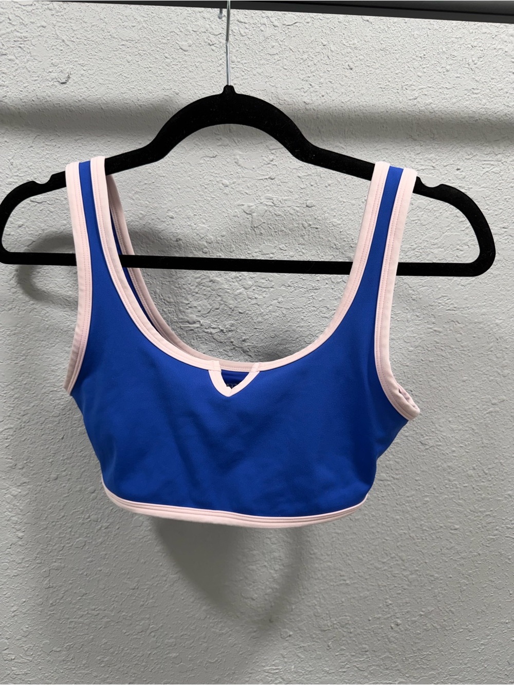 Form cobalt blue and pink scoop neck bra size small